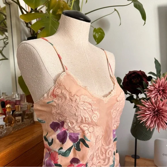 Vintage Victoria’s Secret gold tag peach Floral Lace Slip Dress - Picture 3 of 8